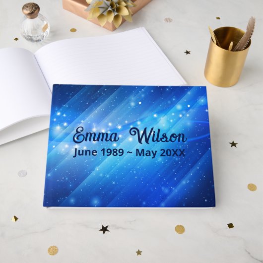 Star Galaxy on Blue Memorial Gästebuch (Vorderseite Offen)