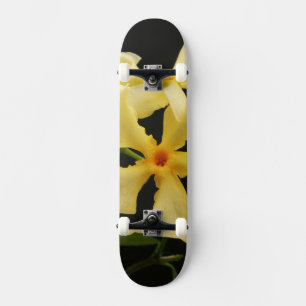 Star Jasmine Blume sdcnm Skateboard
