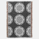 Star Mandala strickt schwarz & weiß Decke (Vorderseite Vertikal)