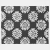 Star Mandala strickt schwarz & weiß Fleecedecke (Vorderseite (Horizontal))