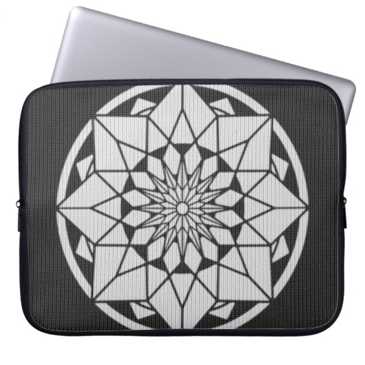 Star Mandala strickt schwarz & weiß Laptopschutzhülle (Vorderseite)