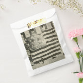 Star Spangled Banner: American Flag on Display Geschenktütchen (Versiegelt)