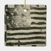 Star Spangled Banner: American Flag on Display Keramikornament (Rückseite)
