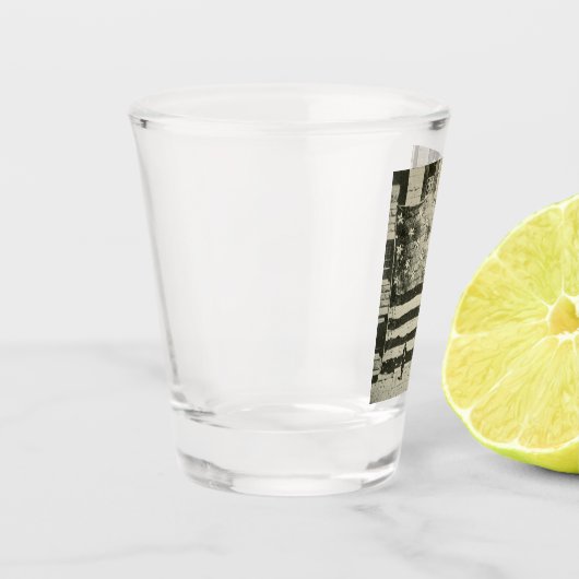 Star Spangled Banner: American Flag on Display Schnapsglas (Links)