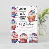 Star Spangled Little Cupcake jedes Alters Kinderge Einladung (Stehend Vorderseite)