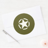 Star Stencil Vintag auf Khaki Green Runder Aufkleber (Umschlag)