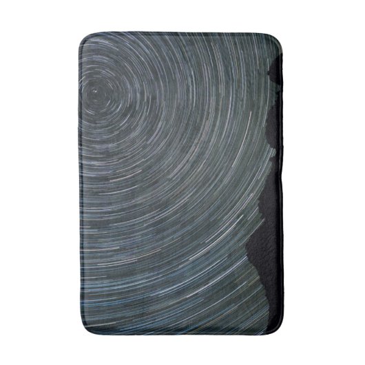 Star Trails um Polaris herum | Ingalls Pass Badematte (Vorderseite Vertikal)