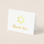Star von David Bat Bar Mitzvah Danke Gold Folienkarte<br><div class="desc">Vielen Dank für Ihre besonderen Gäste, die mit Ihnen feiern, indem Sie ihnen personalisierte Goldfolie Bar mitzvah Dankeschön Karten! Das moderne, stilvolle und minimale Notenkartendesign zeigt ein gewebtes jüdisches Star- oder David-Symbol und ein handschriftliches "Dankeschön"-Skript in echter goldener Verschmutzung. Diese eleganten Bar mitzvah Dankeschön-Karten kommen auf einem dicken weißen Kartenstock,...</div>