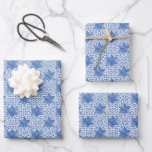 Star von David Hanukkah Geschenkpapier Set<br><div class="desc">Dieses wunderschöne Set aus Papier zeichnet sich durch Sterne und kleine Dreiecke in blau monochrom mit einer Aquarellstruktur aus. Der Hintergrund ist weiß. Auf jedem Blatt ist der gleiche Druck.</div>