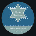 Star von David Hanukkah Geschenksticker Runder Aufkleber<br><div class="desc">Der Best Award von heute - 7. Oktober 2010 Ein Stern von David, der von weißen Punkten umrissen wurde, dient als Rahmen für Ihre persönliche Urlaubsstimmung. Was für ein großartiger Hanukkah-Aufkleber, um Geschenke für den Lehrer Ihres Kindes, den Briefträger, Türsteher oder Lieferant zu platzieren. Erhältlich in alternativen Farben mit passenden...</div>