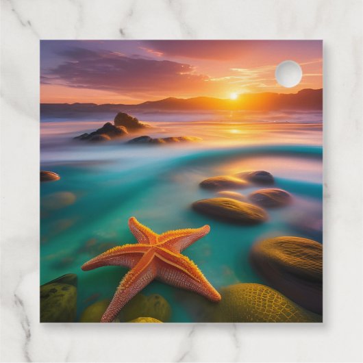 Starfish am Strand von Dawn Geschenkanhänger (Rückseite)