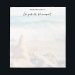 Starfish auf einem Sandy Beach Foto Notizblock<br><div class="desc">Ein Notizblock mit einem landschaftlichen Foto. Ein großes Set aus Seestern direkt am Sandstrand. Ein schönes blaues Meer mit weißen Wellen im Hintergrund.</div>