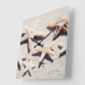Starfish auf Sand Quadratische Wanduhr (Winkel)