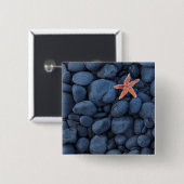 Starfish auf schwarzen Felsen entlang der Küste | Button (Vorne & Hinten)