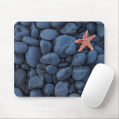 Starfish auf schwarzen Felsen entlang der Küste | Mousepad (Mit Mouse)