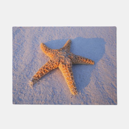 Starfish auf weißem Sand Fußmatte (Vorderseite)