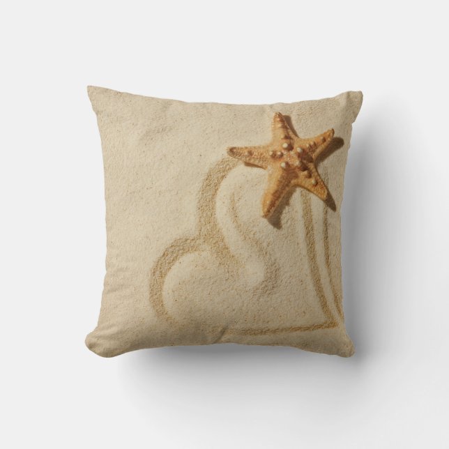 STARFISH-HERZ IM SAND AUF STRAND-KISSEN KISSEN (Vorderseite)