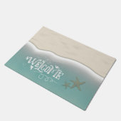 Starfish in Aqua Ocean Water & Beach Sand Willkomm Fußmatte (Schrägansicht)