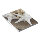 Starfish in einem Korb Notizblock (angewinkelt)