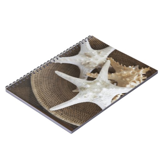 Starfish in einem Korb Notizblock (Linke Seite)
