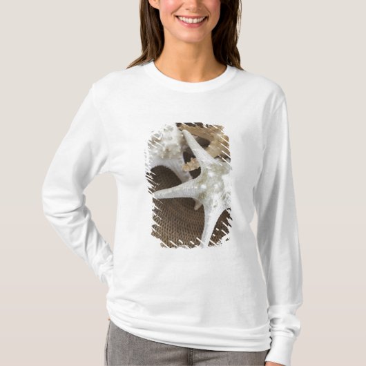 Starfish in einem Korb T-Shirt (Vorderseite)