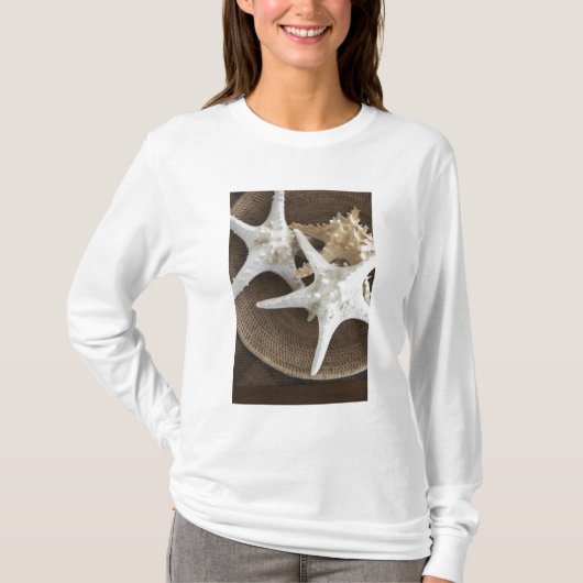Starfish in einem Korb T-Shirt (Vorderseite)