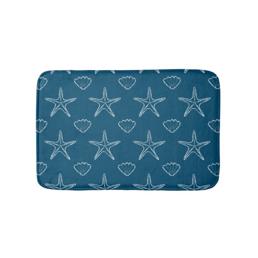Starfish Seashell Sketch Muster auf Ocean Blue Badematte (Vorderseite)