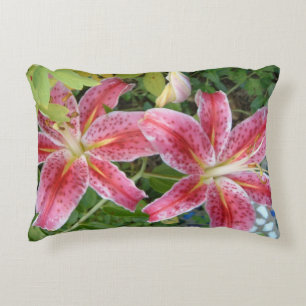 Stargazer Lilies Garden Zierkissen