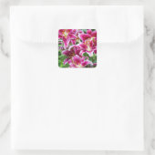 Stargazer Lilies Quadratischer Aufkleber (Tasche)