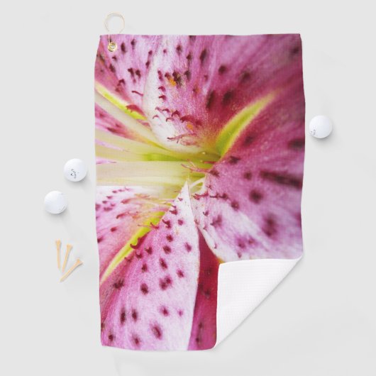 Stargazer Lily Bright Magenta Golfhandtuch (Insitu)