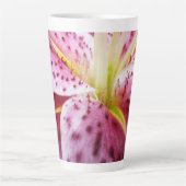 Stargazer Lily Bright Magenta Milchtasse (Vorderseite)