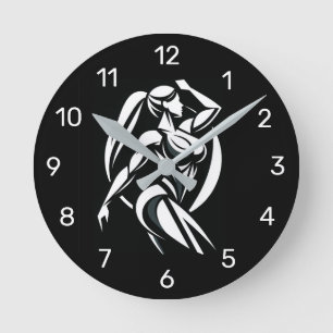 Starke Frau Fitness Personal Training Minimalistis Runde Wanduhr