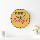 Stärke ist - weibliche Turnhallen-Motivation schön Große Wanduhr (Zuhause)