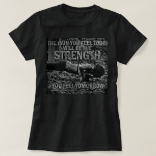 STÄRKE - Motivierend Frauenarbeit T-Shirt