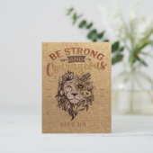 Starke mutige Christliche Bibelverse-Löwenfront Postkarte (Stehend Vorderseite)