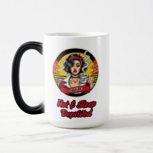 Starke, schöne Frauen, die Kaffee trinken Verwandlungstasse