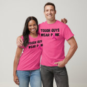 Starke Typ tragen rosa Brustkrebs-Bewusstsein T-Shirt (Unisex)
