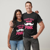 Starke Typ tragen rosa Männer Ehemännchen T-Shirt (Unisex)