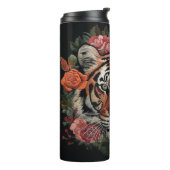 Stärke und Eleganz mit unserem Tiger Thermosbecher (Nach links gedreht)