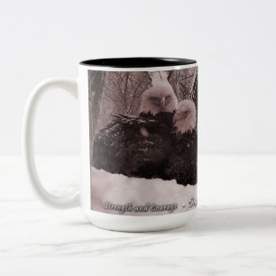 Stärke und Mut: Vater Decorah Zweifarbige Tasse