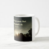 Starke Zeiten dauern nie, starke Leute tun Tasse (VorderseiteRechts)