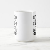Stärker als Tochter-Einstellung Tasse (Mittel)