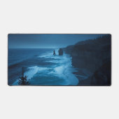Starlit Ocean Cliffs – Milky Way Coastal Nightscap Schreibtischunterlage (Vorderseite)