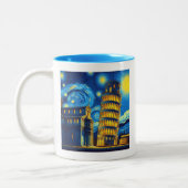 Starry Night Leaning Tower von Pisa Italien Zweifarbige Tasse (Links)