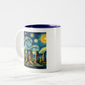 Starry Night Stonehenge Zweifarbige Tasse (Vorderseite Links)