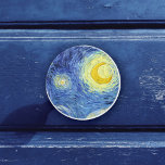 Starry Night Vincent van Gogh Keramikknauf<br><div class="desc">Ein runder Knopf mit Starry Night (1889),  ein Ölgemälde von Vincent Van Gogh (1853-1890). Die Aussicht außerhalb des Fensters vom Van Gogh-Zimmer im Sanitorium in Saint-Remy-de-Provence,  Südfrankreich. Ein wirbelnder Nachthimmel mit einem Halbmond.</div>