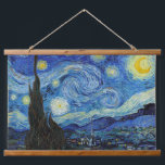 Starry Night, Vincent van Gogh Wandteppich Mit Holzrahmen<br><div class="desc">Vincent Willem van Gogh (30. März 1853 - 29. Juli 1890) war ein niederländischer postimpressionistischer Maler, der zu den berühmtesten und einflussreichsten Persönlichkeiten in der Geschichte der Western-Kunst zählt. In etwas mehr als einem Jahrzehnt schuf er etwa 2100 Kunstwerke, darunter etwa 860 Ölgemälde, die größtenteils aus den Jahre seines Lebens....</div>