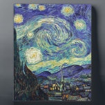 Starry Night von van Gogh Fotoplatte<br><div class="desc">Van Gogh war besessen von der Symbolik der leuchtenden Objekte und der Farbe. Die Lampe war ein Symbol für Ruhe und Sicherheit. Der Stern symbolisierte den Glauben,  und Gaslicht,  menschliche Realitäten. Tief ultramarineblau war unendlich,  während Rot und Grün "diese schrecklichen Dinge,  die Leidenschaften der Männer ausgedrückt.</div>