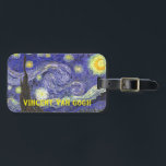 Starry Night von Vincent van Gogh Gepäckanhänger<br><div class="desc">Starry Night by Vincent van Gogh ist ein Vintages, kunstvolles Post-Impressionismus Landschaft Stadtbild mit Blick auf Saint Remy, Frankreich aus van Gogh Asyl. Der Nachthimmel wirbelt mit Wolken und leuchtendem Halbmond und strahlenden Sternen über dem malerischen Dorf. Starry Night ist wahrscheinlich van Goghs berühmteste Gemälde und wurde während des Tages...</div>