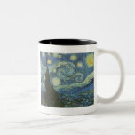 Starry Night von Vincent Van Gogh Zweifarbige Tasse<br><div class="desc">Vincent Van Gogh's Starry Night. 1889 Öl auf Leinwand. Museum of Modern Art,  New York City</div>